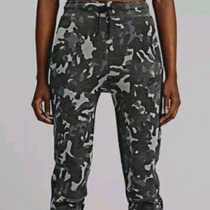 NIKE Tech Fleece training sweatpants Sz S CAMO 695344-091 GORPCORE ACTIVEWEAR